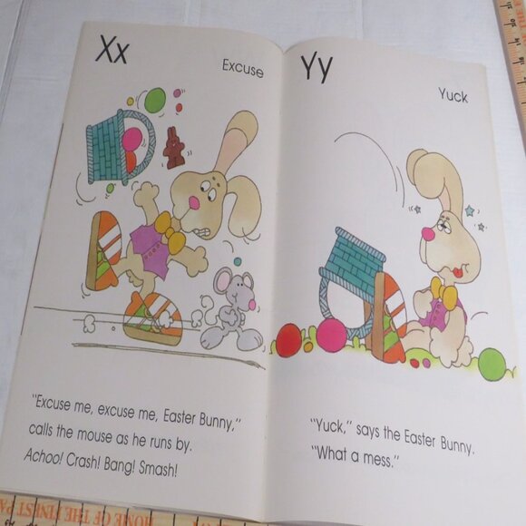 What a Funny Bunny Alphabet BIG BOOK (almost 2 feet tall) Classroom - Picture 8 of 10